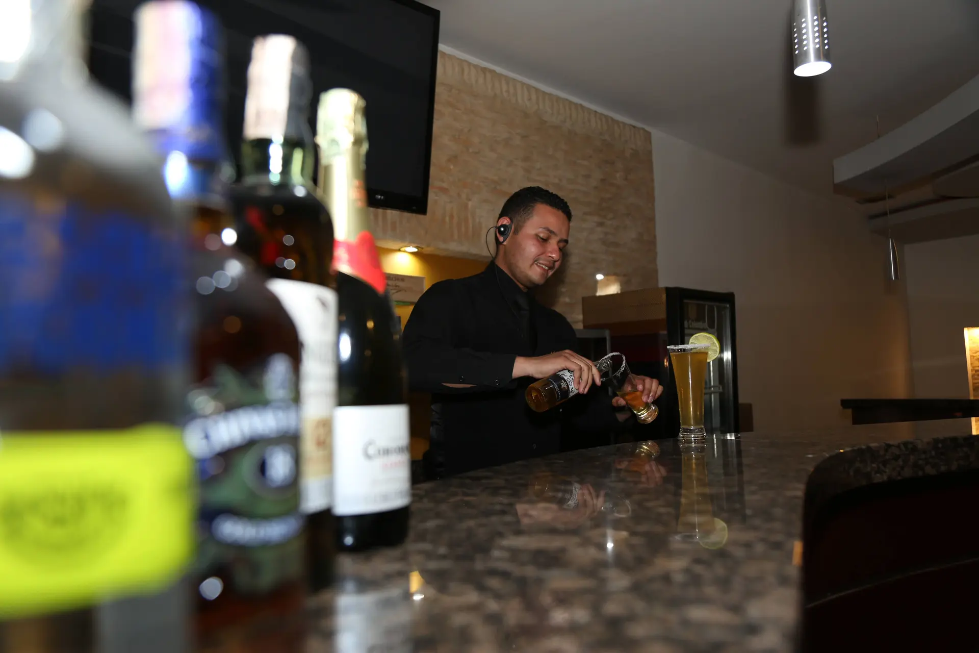 Centro Social de Oficiales - CESOF - Restaurantes - Bar Inglés