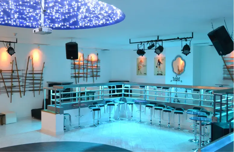 Centro Social de Oficiales - CESOF - Restaurantes - Discoteca