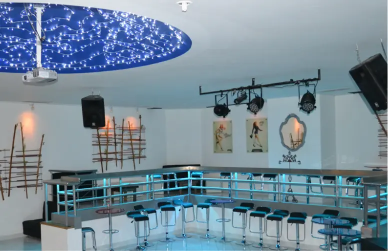 Centro Social de Oficiales - CESOF - Restaurantes - Discoteca