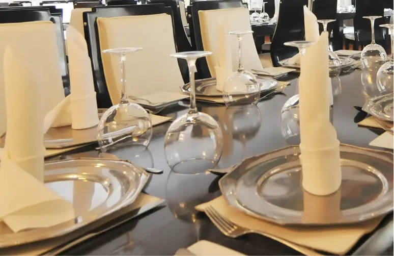 Centro Social de Oficiales - CESOF - Restaurantes - Comedor Victoria